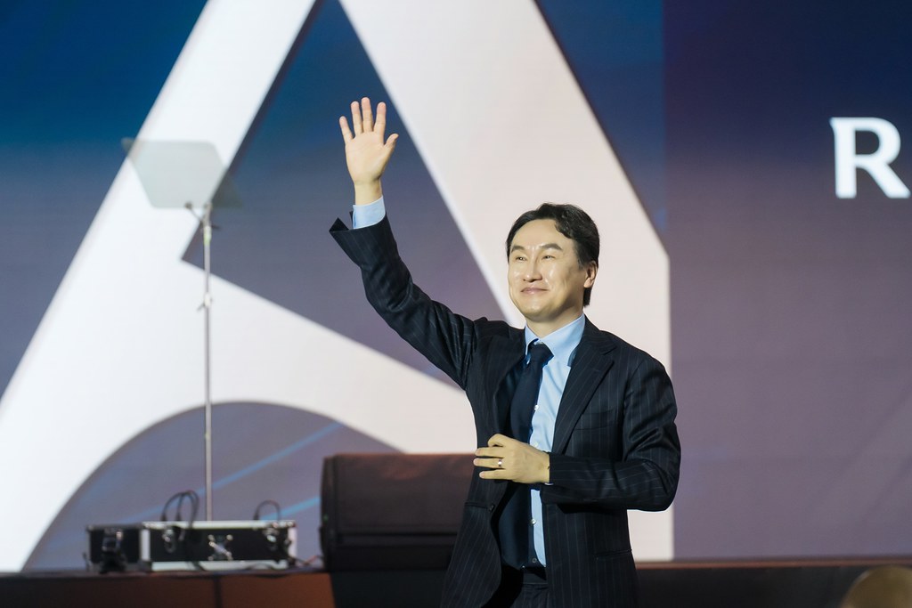 [活動攝影]閃耀2024力曼光典-最專業的團隊完成每場完美活動攝影，拍的不只好更要快! #雲端攝影