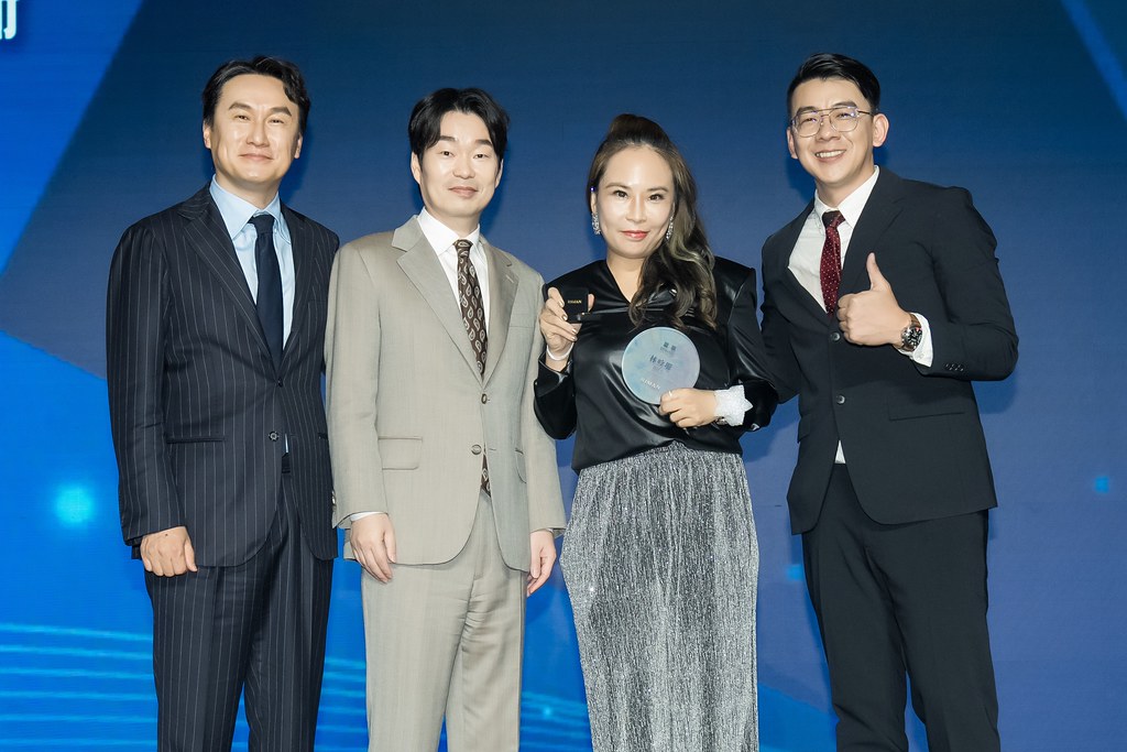 [活動攝影]閃耀2024力曼光典-最專業的團隊完成每場完美活動攝影，拍的不只好更要快! #即拍即印