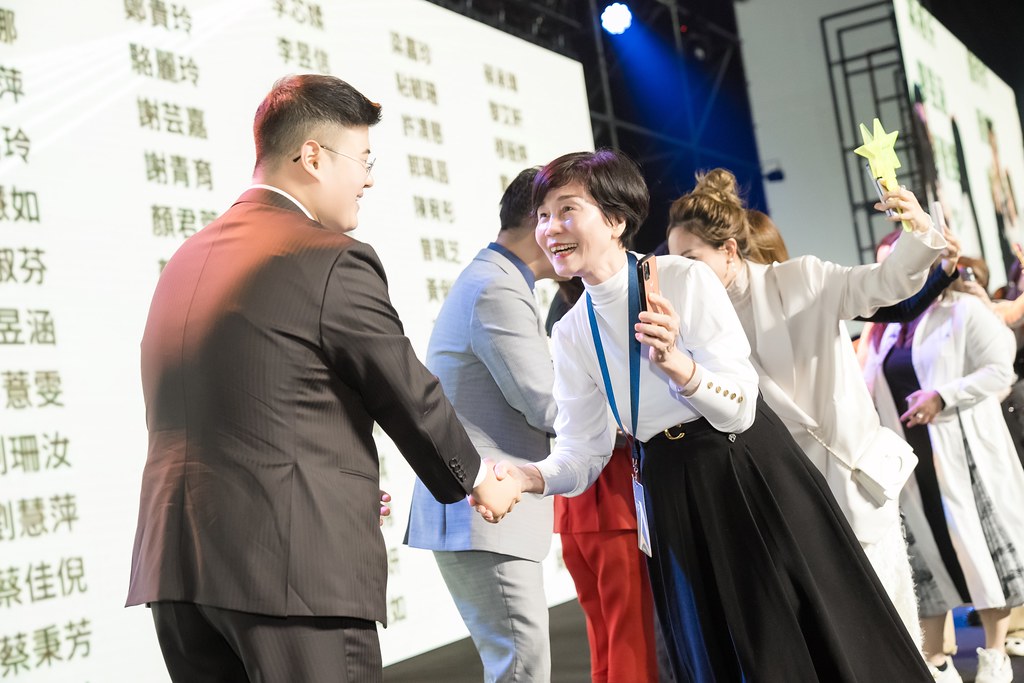 [活動攝影]閃耀2024力曼光典-最專業的團隊完成每場完美活動攝影，拍的不只好更要快! #即拍即印