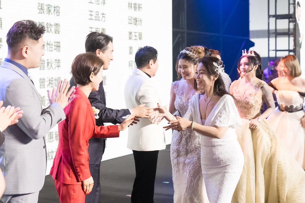 [活動攝影]閃耀2024力曼光典-最專業的團隊完成每場完美活動攝影，拍的不只好更要快! #尾牙攝影