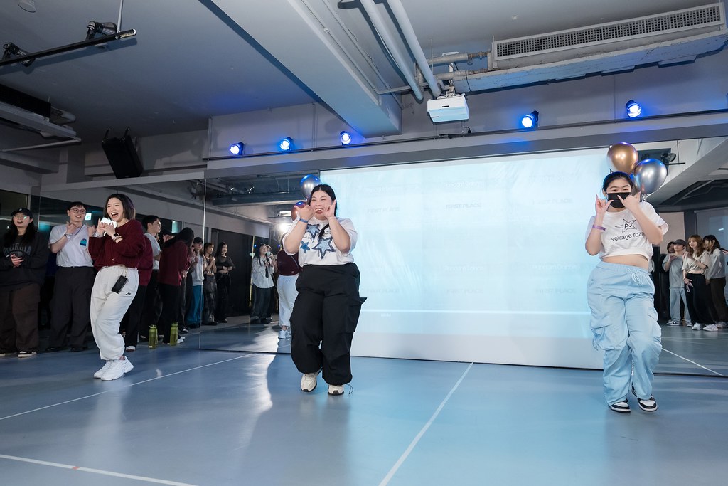 [活動攝影]FIRST PLACE Random Dance-最專業的團隊完成每場完美活動攝影，拍的不只好更要快! #即拍即印