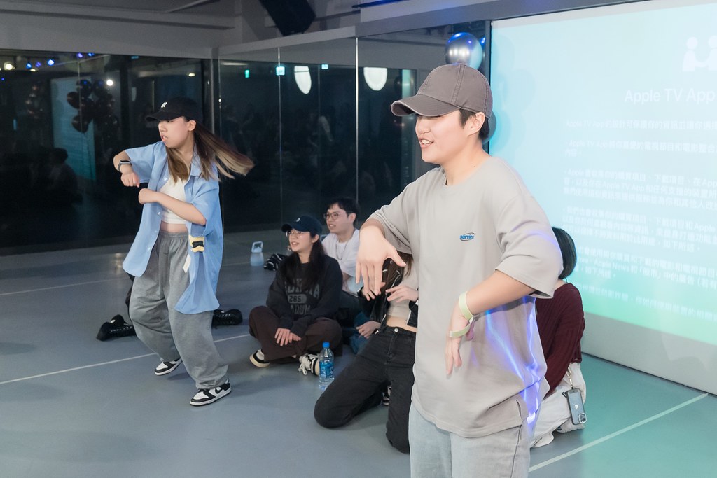 [活動攝影]FIRST PLACE Random Dance-最專業的團隊完成每場完美活動攝影，拍的不只好更要快! #尾牙攝影