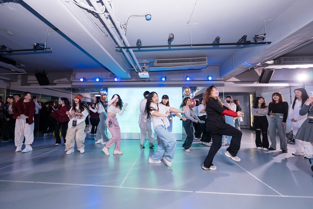 [活動攝影]FIRST PLACE Random Dance-最專業的團隊完成每場完美活動攝影，拍的不只好更要快! #尾牙攝影