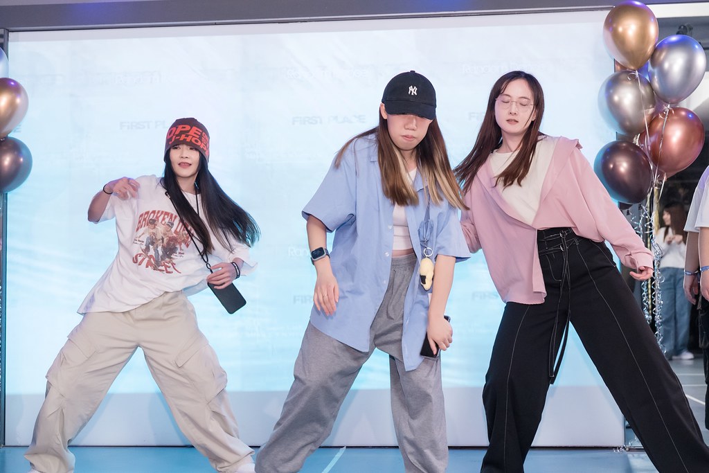 [活動攝影]FIRST PLACE Random Dance-最專業的團隊完成每場完美活動攝影，拍的不只好更要快! #尾牙攝影