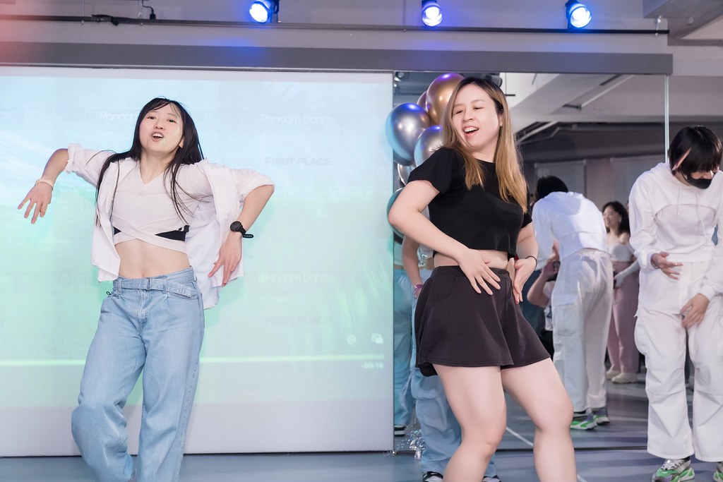 [活動攝影]FIRST PLACE Random Dance-最專業的團隊完成每場完美活動攝影，拍的不只好更要快! #尾牙攝影