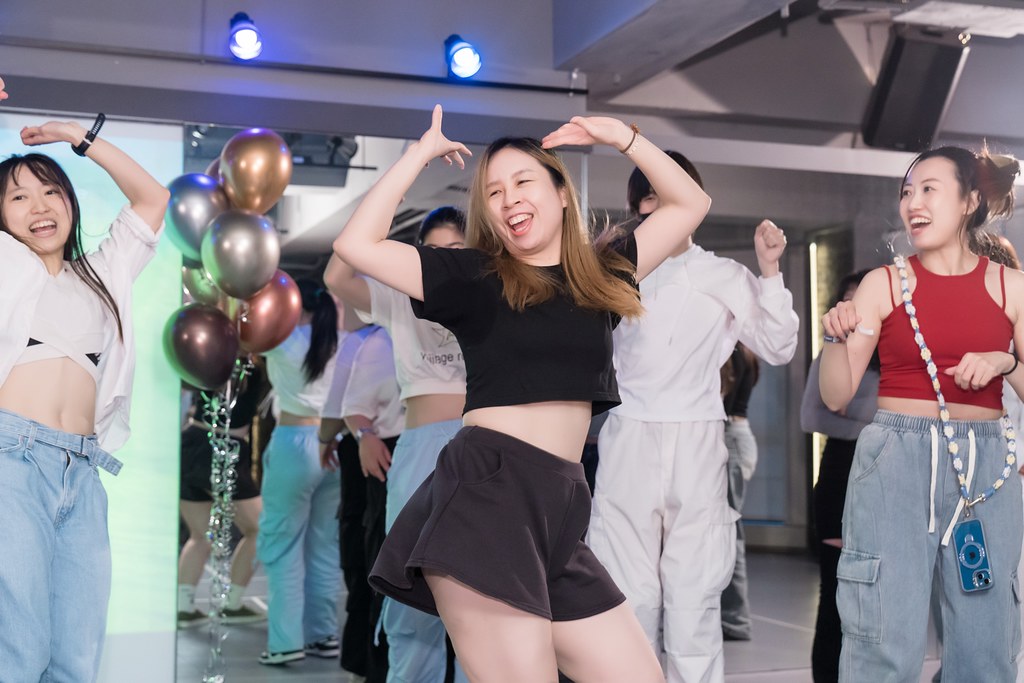 [活動攝影]FIRST PLACE Random Dance-最專業的團隊完成每場完美活動攝影，拍的不只好更要快! #即拍即印