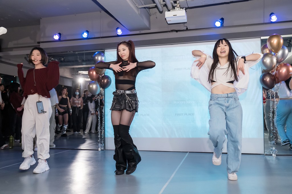 [活動攝影]FIRST PLACE Random Dance-最專業的團隊完成每場完美活動攝影，拍的不只好更要快! #即時攝影