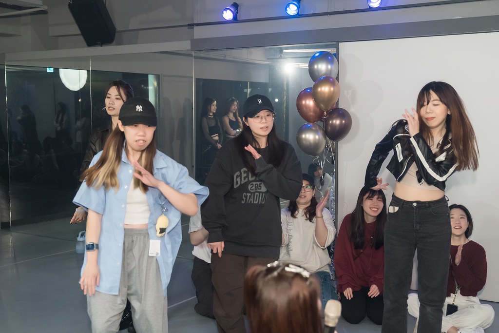 [活動攝影]FIRST PLACE Random Dance-最專業的團隊完成每場完美活動攝影，拍的不只好更要快! #尾牙攝影