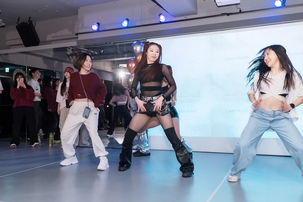 [活動攝影]FIRST PLACE Random Dance-最專業的團隊完成每場完美活動攝影，拍的不只好更要快! #即拍即印