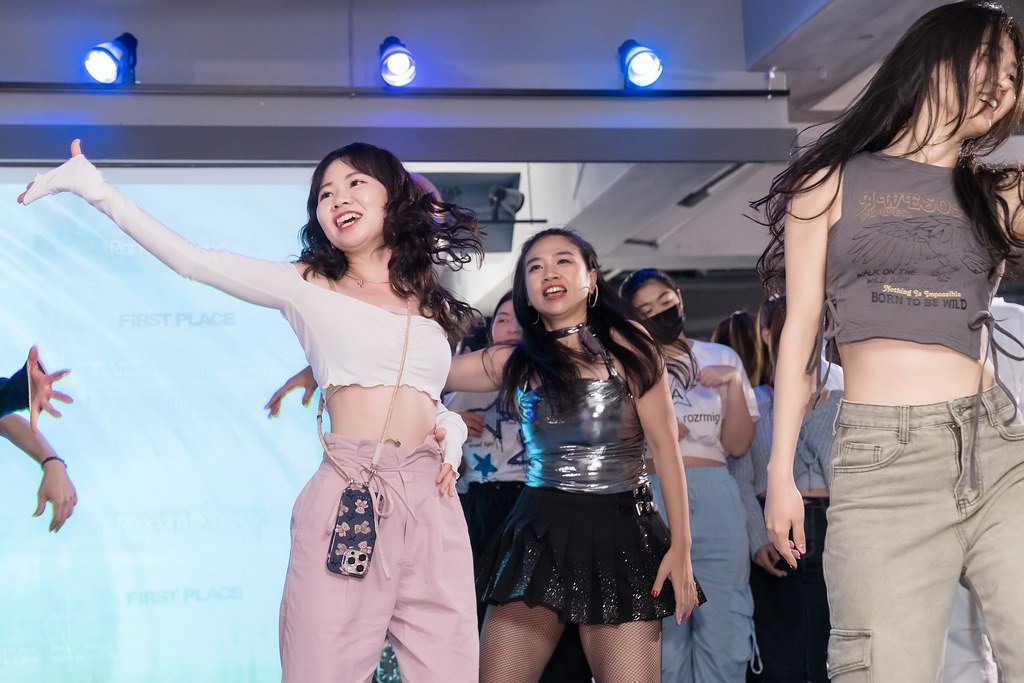 [活動攝影]FIRST PLACE Random Dance-最專業的團隊完成每場完美活動攝影，拍的不只好更要快! #即拍即印