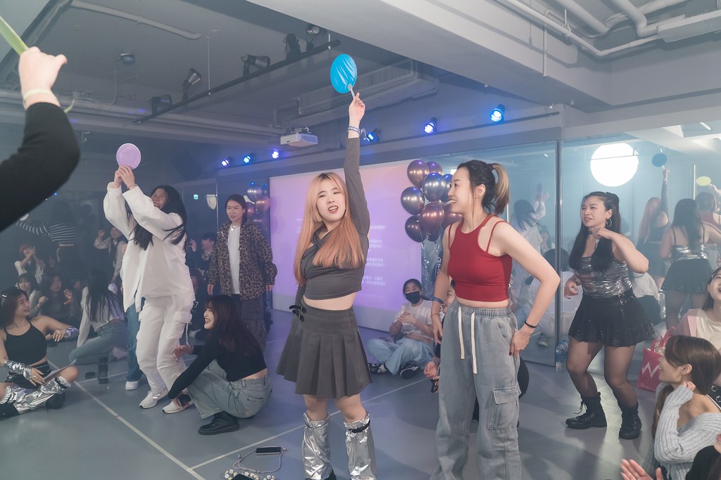 [活動攝影]FIRST PLACE Random Dance-最專業的團隊完成每場完美活動攝影，拍的不只好更要快! #尾牙攝影