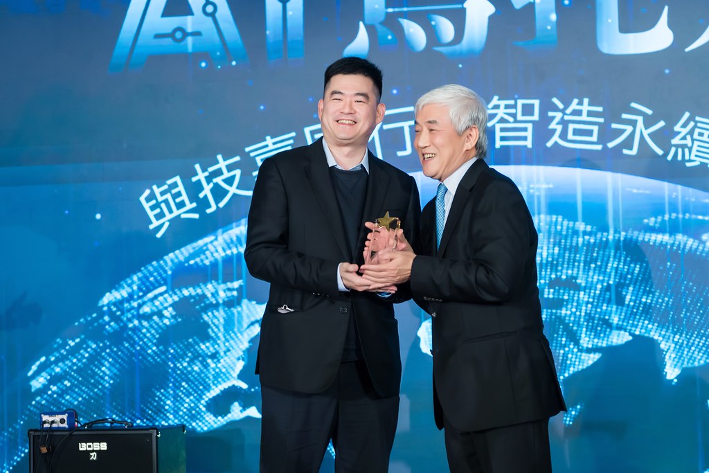 [活動攝影]AI烏托邦 技嘉供應商尾牙-最專業的團隊完成每場完美活動攝影，拍的不只好更要快! #即拍即印