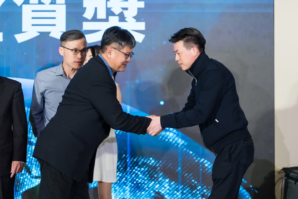 [活動攝影]AI烏托邦 技嘉供應商尾牙-最專業的團隊完成每場完美活動攝影，拍的不只好更要快! #即拍即印