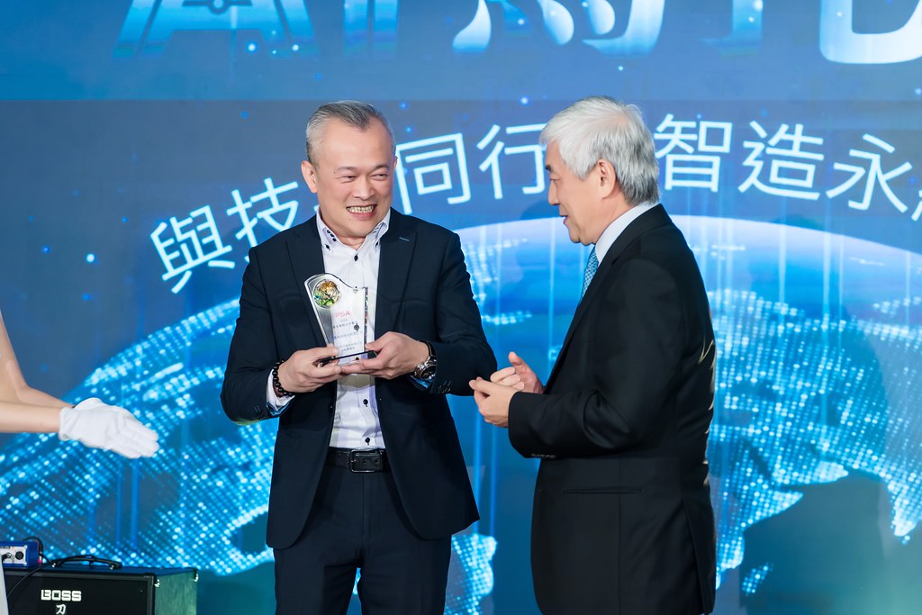 [活動攝影]AI烏托邦 技嘉供應商尾牙-最專業的團隊完成每場完美活動攝影，拍的不只好更要快! #即時攝影