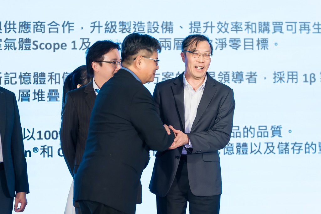 [活動攝影]AI烏托邦 技嘉供應商尾牙-最專業的團隊完成每場完美活動攝影，拍的不只好更要快! #即拍即印