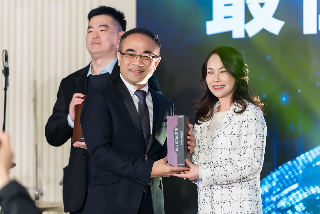 [活動攝影]AI烏托邦 技嘉供應商尾牙-最專業的團隊完成每場完美活動攝影，拍的不只好更要快! #活動拍立得