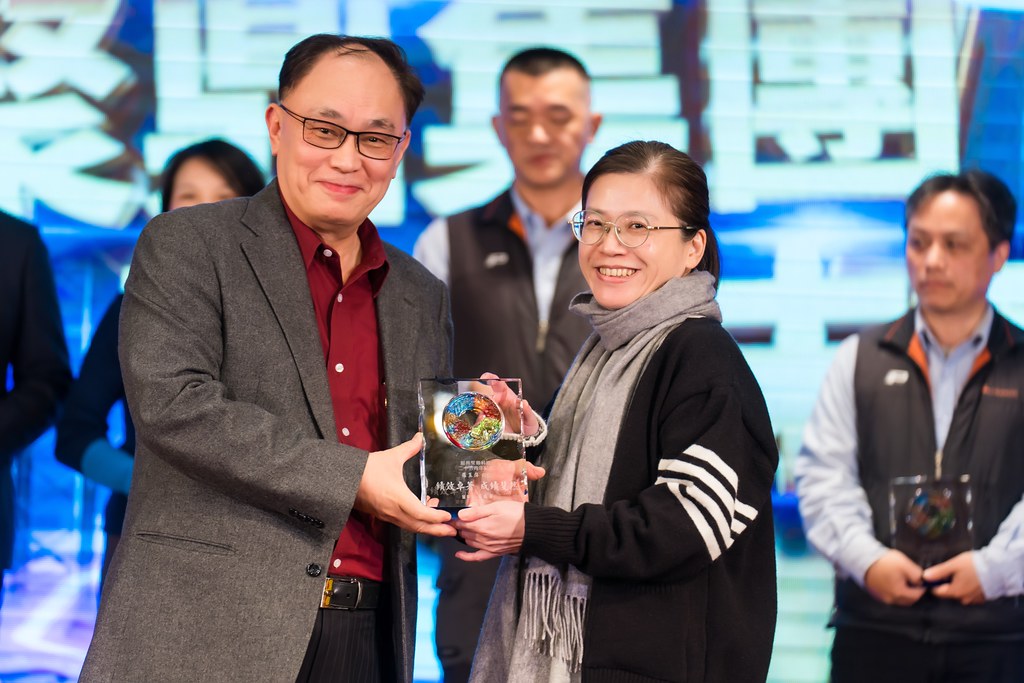 [活動攝影]聚鼎集團2025尾牙饗宴-最專業的團隊完成每場完美活動攝影，拍的不只好更要快! #活動拍立得