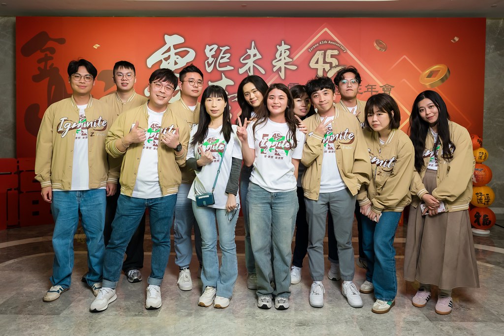 [即拍即印]2025零壹集團旺年會-最專業的團隊完成每場完美活動攝影，拍的不只好更要快! #雲端攝影