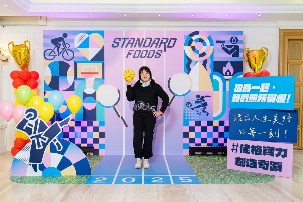 [即拍即印]2025佳格春酒-最專業的團隊完成每場完美活動攝影，拍的不只好更要快! #活動拍攝
