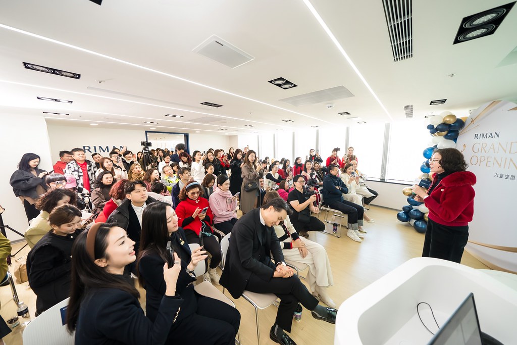 [活動攝影]台中力曼開幕儀式-最專業的團隊完成每場完美活動攝影，拍的不只好更要快! #即拍即印