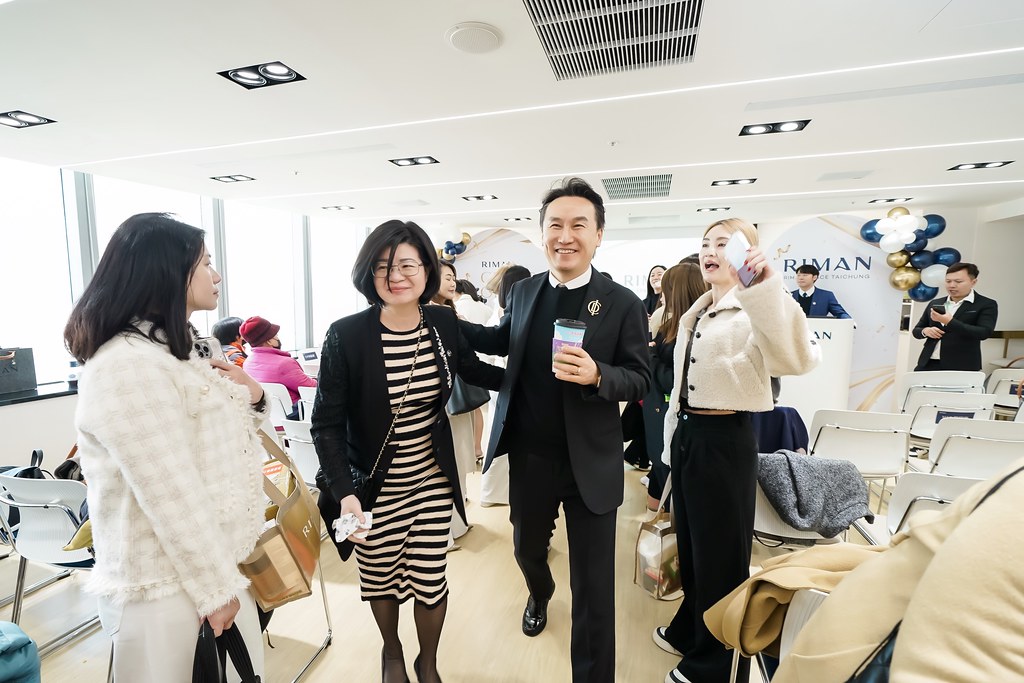 [活動攝影]台中力曼開幕儀式-最專業的團隊完成每場完美活動攝影，拍的不只好更要快! #活動拍立得