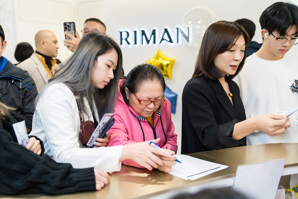 [活動攝影]台中力曼開幕儀式-最專業的團隊完成每場完美活動攝影，拍的不只好更要快! #尾牙攝影