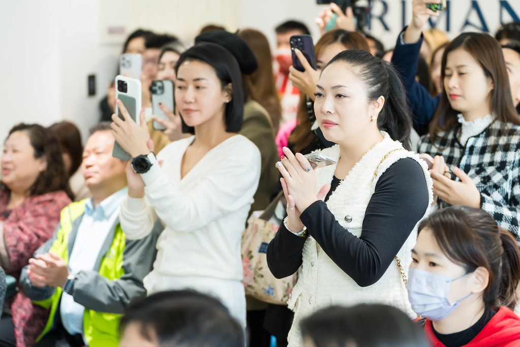 [活動攝影]台中力曼開幕儀式-最專業的團隊完成每場完美活動攝影，拍的不只好更要快! #尾牙攝影