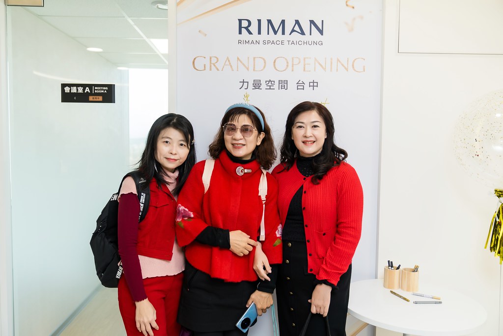[活動攝影]台中力曼開幕儀式-最專業的團隊完成每場完美活動攝影，拍的不只好更要快! #活動拍立得