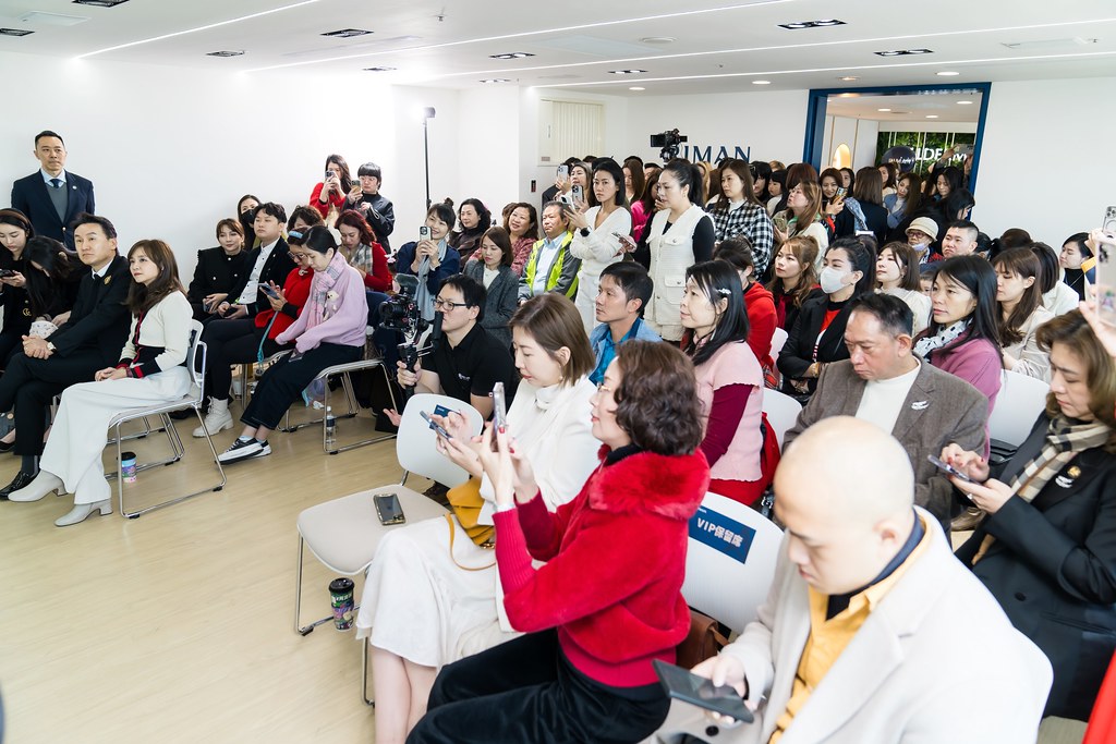 [活動攝影]台中力曼開幕儀式-最專業的團隊完成每場完美活動攝影，拍的不只好更要快! #即拍即印