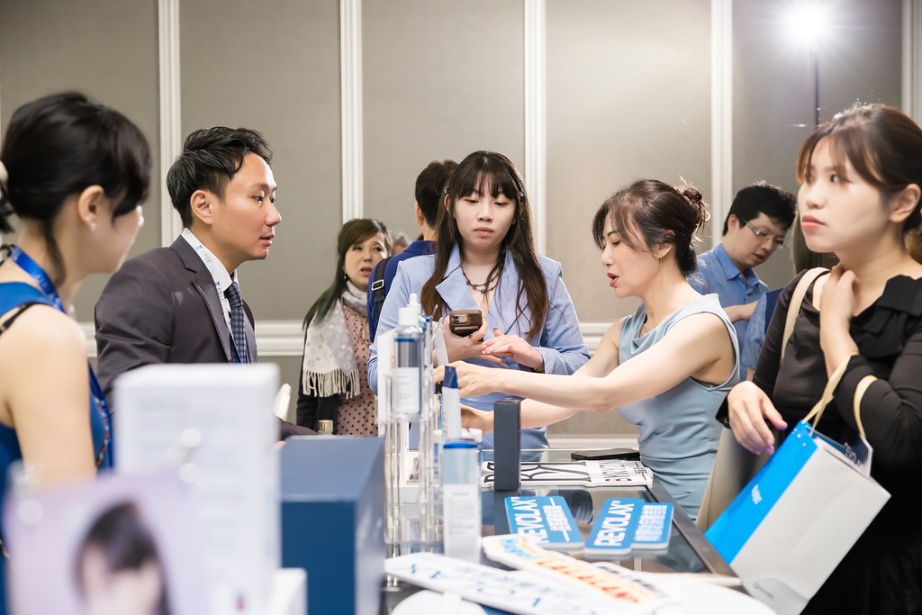 [活動攝影]HUGEL拉芙麗上市發表會-最專業的團隊完成每場完美活動攝影，拍的不只好更要快! #即拍即印
