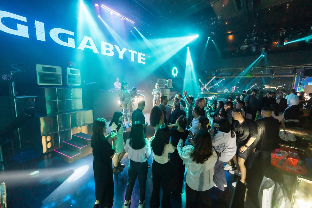 [活動攝影]2025 GIGABYTE EDGE BEATS PARTY-最專業的團隊完成每場完美活動攝影，拍的不只好更要快! #即拍即印