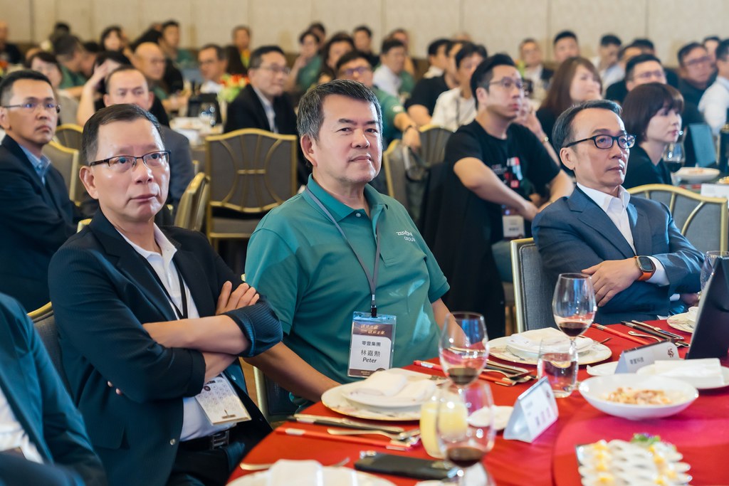 [活動攝影]零壹45周年集團感恩晚宴-最專業的團隊完成每場完美活動攝影，拍的不只好更要快! #活動攝影