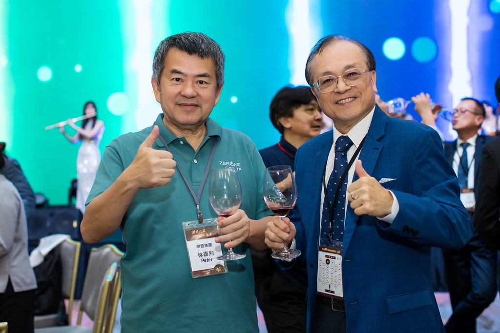 [活動攝影]零壹45周年集團感恩晚宴-最專業的團隊完成每場完美活動攝影，拍的不只好更要快! #即拍即印