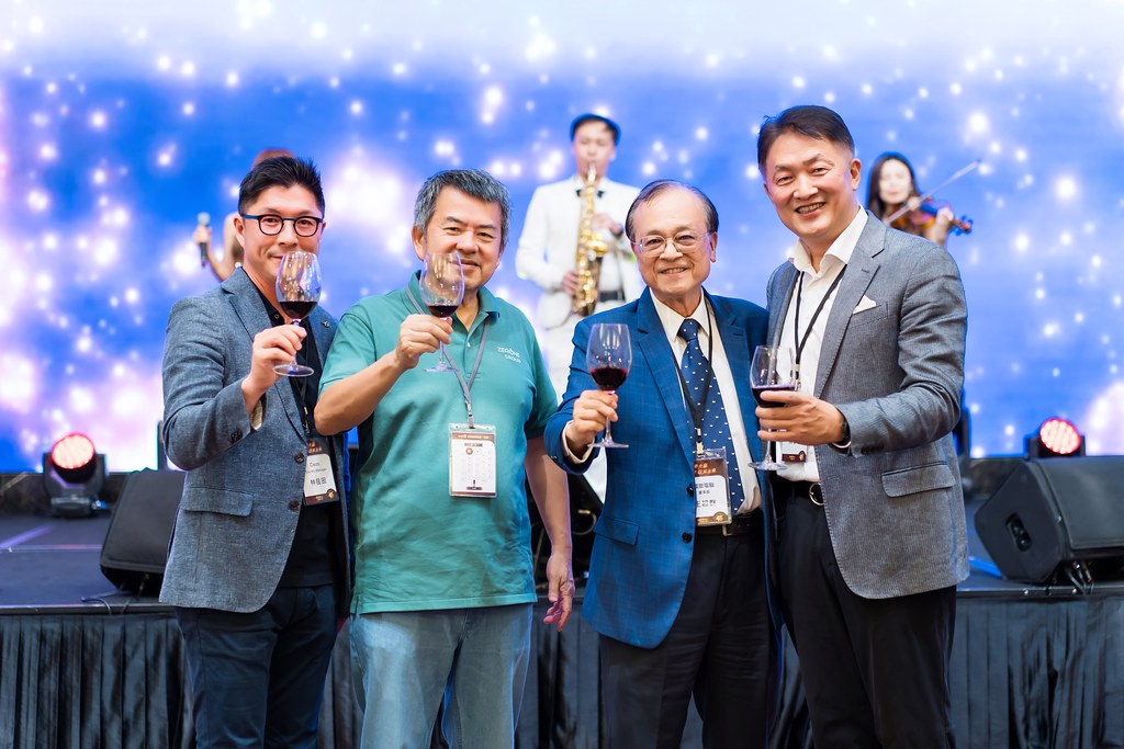 [活動攝影]零壹45周年集團感恩晚宴-最專業的團隊完成每場完美活動攝影，拍的不只好更要快! #即拍即印