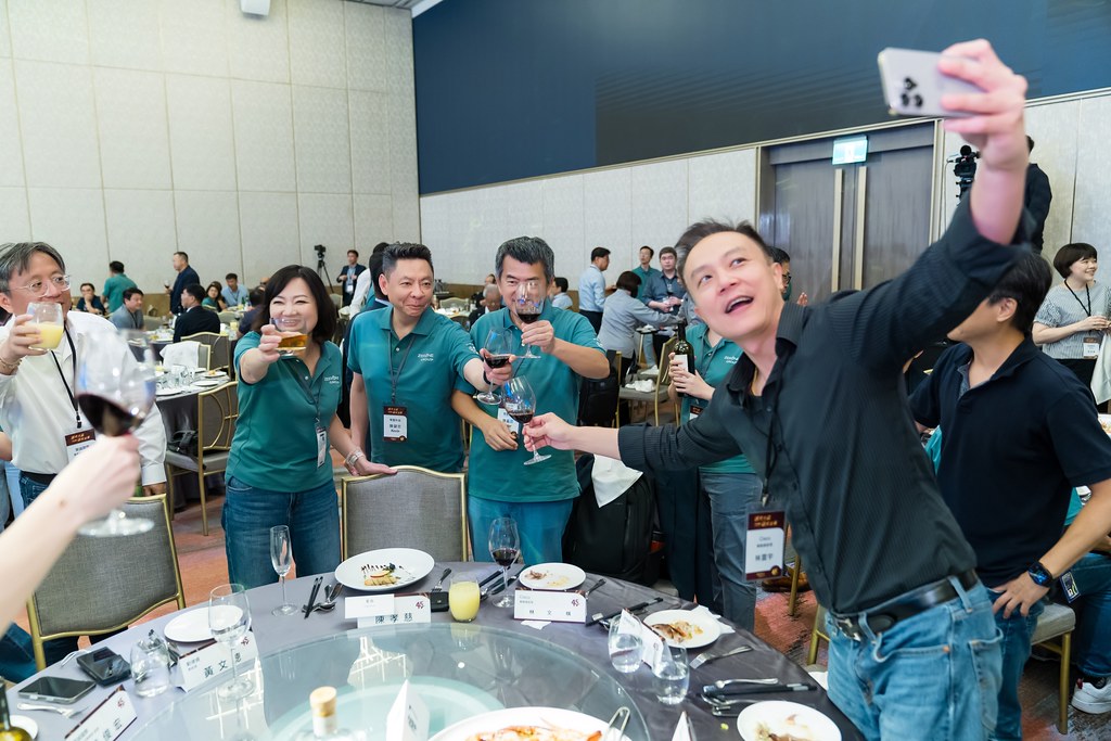 [活動攝影]零壹45周年集團感恩晚宴-最專業的團隊完成每場完美活動攝影，拍的不只好更要快! #尾牙攝影