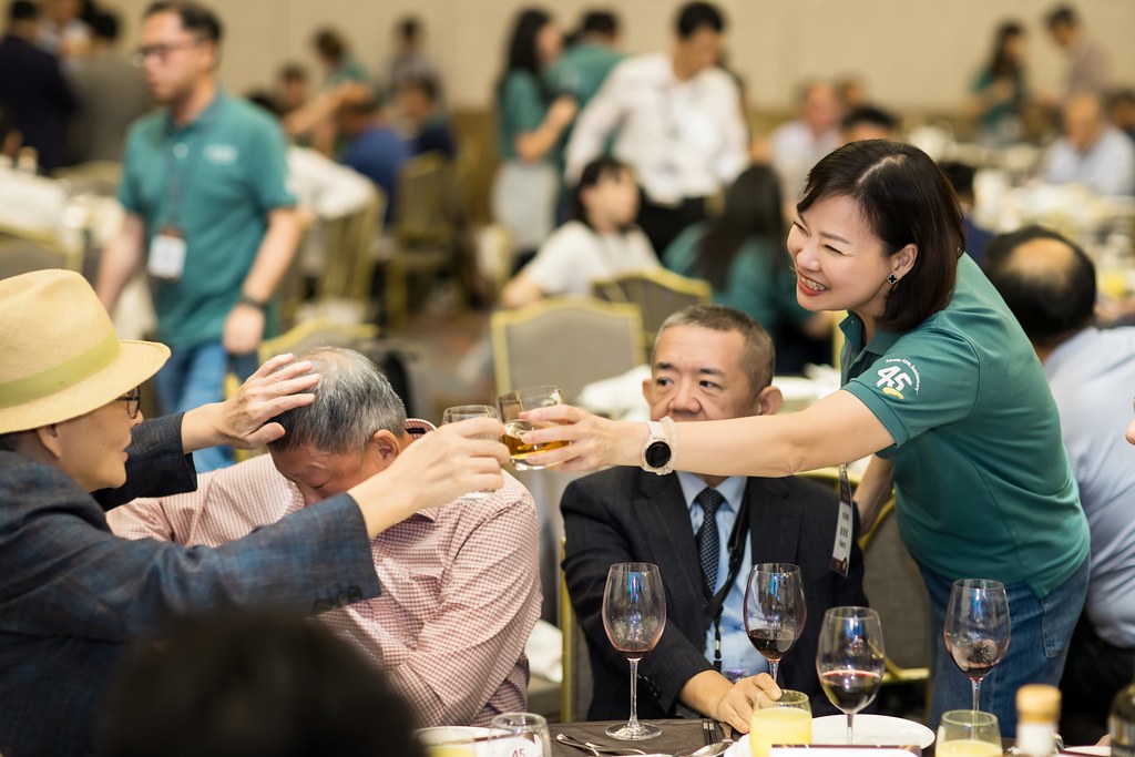[活動攝影]零壹45周年集團感恩晚宴-最專業的團隊完成每場完美活動攝影，拍的不只好更要快! #活動拍攝