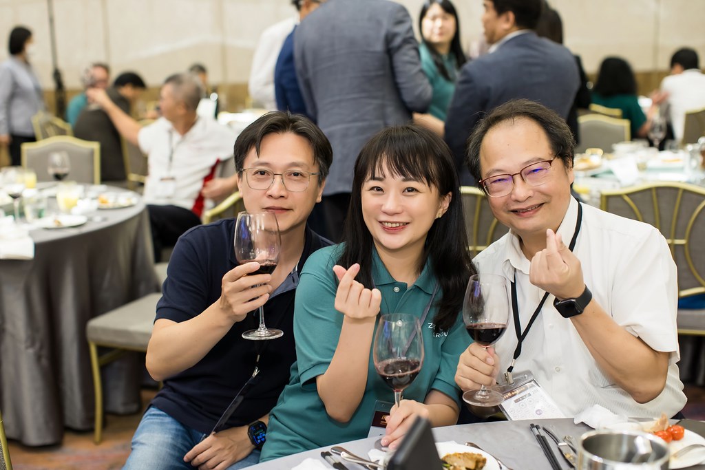 [活動攝影]零壹45周年集團感恩晚宴-最專業的團隊完成每場完美活動攝影，拍的不只好更要快! #即拍即印