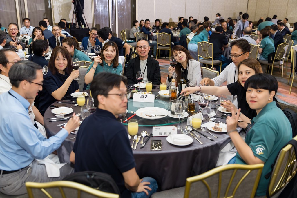 [活動攝影]零壹45周年集團感恩晚宴-最專業的團隊完成每場完美活動攝影，拍的不只好更要快! #活動拍立得