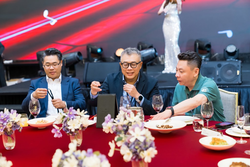 [活動攝影]零壹45周年集團感恩晚宴-最專業的團隊完成每場完美活動攝影，拍的不只好更要快! #即拍即印