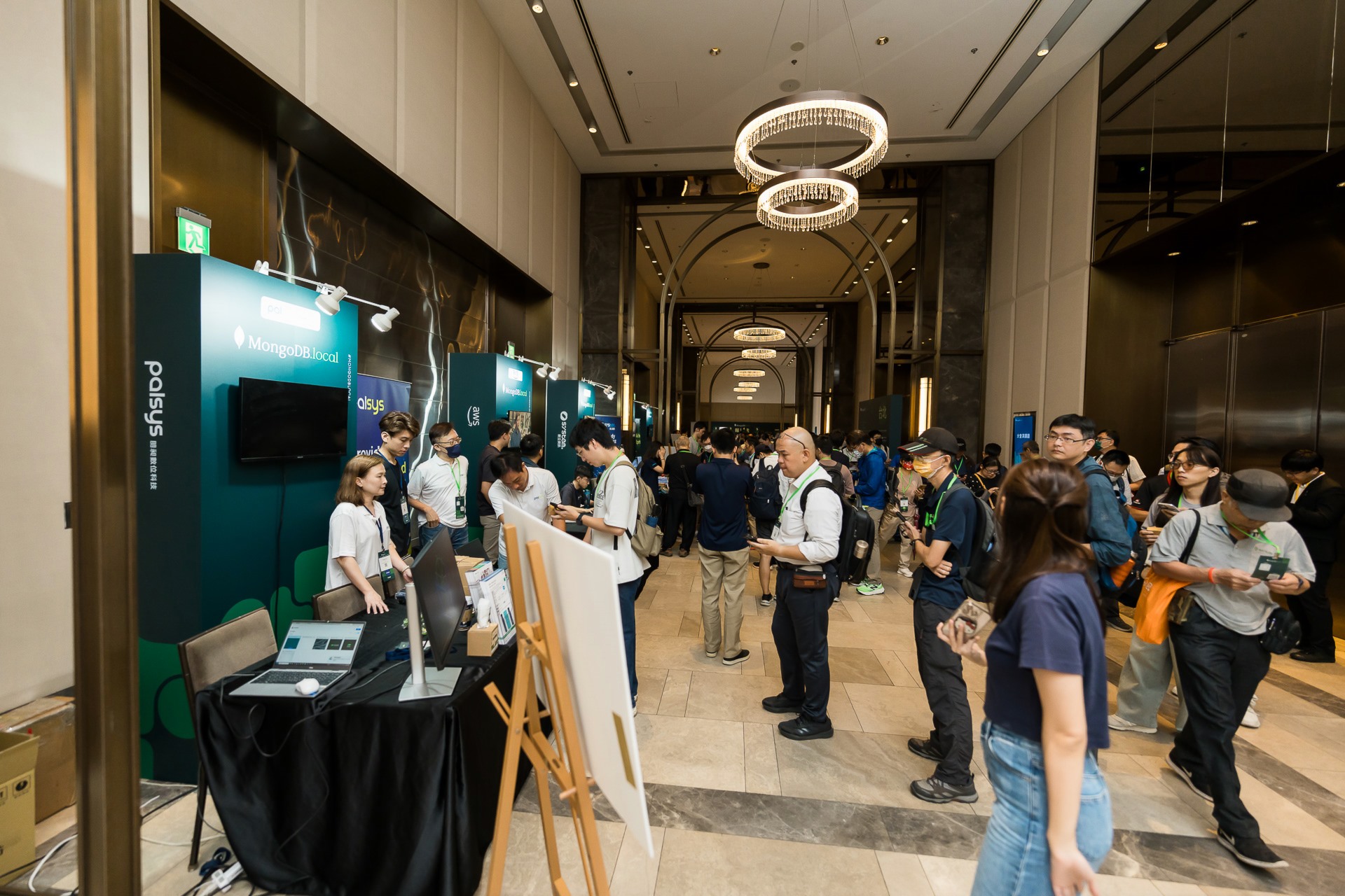 [雲端攝影]MongoDB.local 2025台北場-最專業的團隊完成每場完美活動攝影，拍的不只好更要快! #