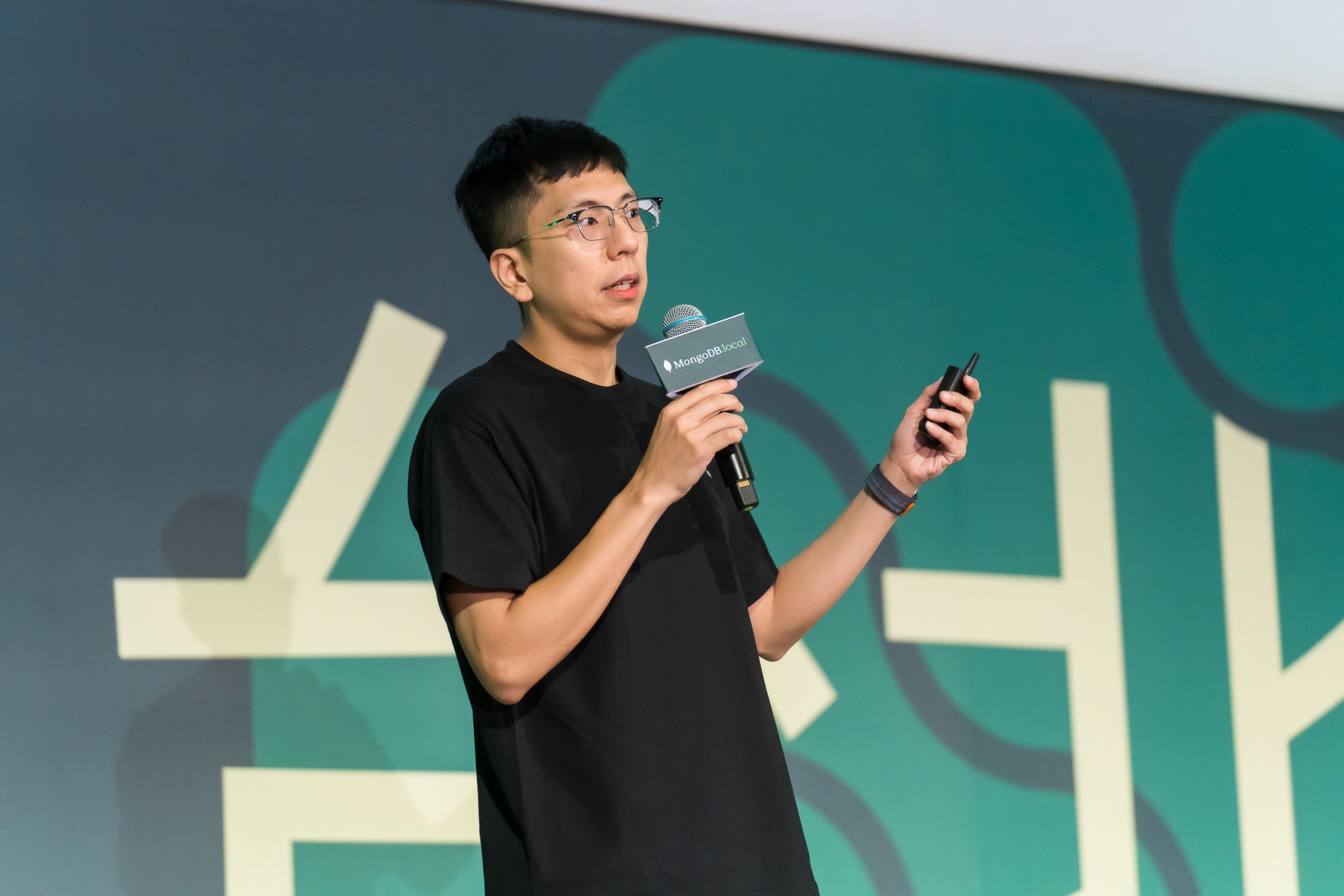 [雲端攝影]MongoDB.local 2025台北場-最專業的團隊完成每場完美活動攝影，拍的不只好更要快! #