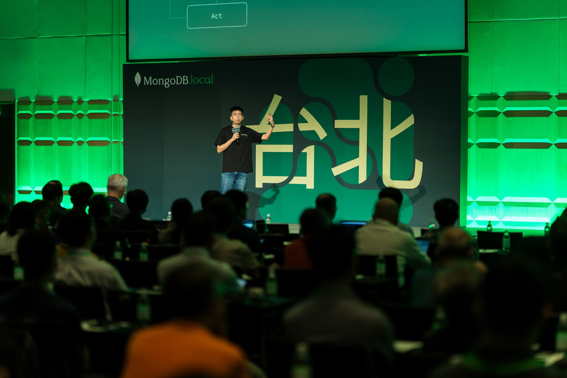 [雲端攝影]MongoDB.local 2025台北場-最專業的團隊完成每場完美活動攝影，拍的不只好更要快! #