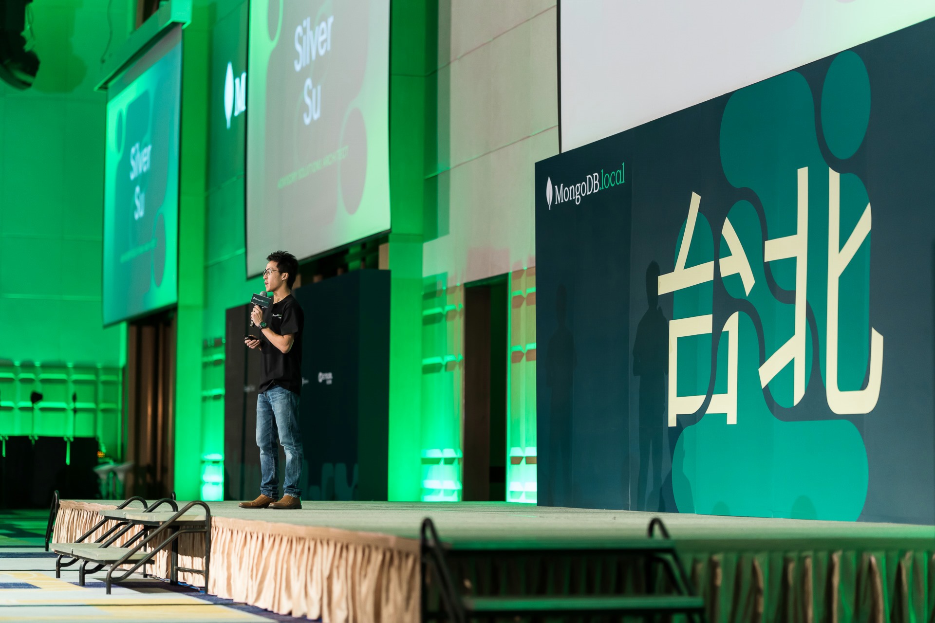 [雲端攝影]MongoDB.local 2025台北場-最專業的團隊完成每場完美活動攝影，拍的不只好更要快! #