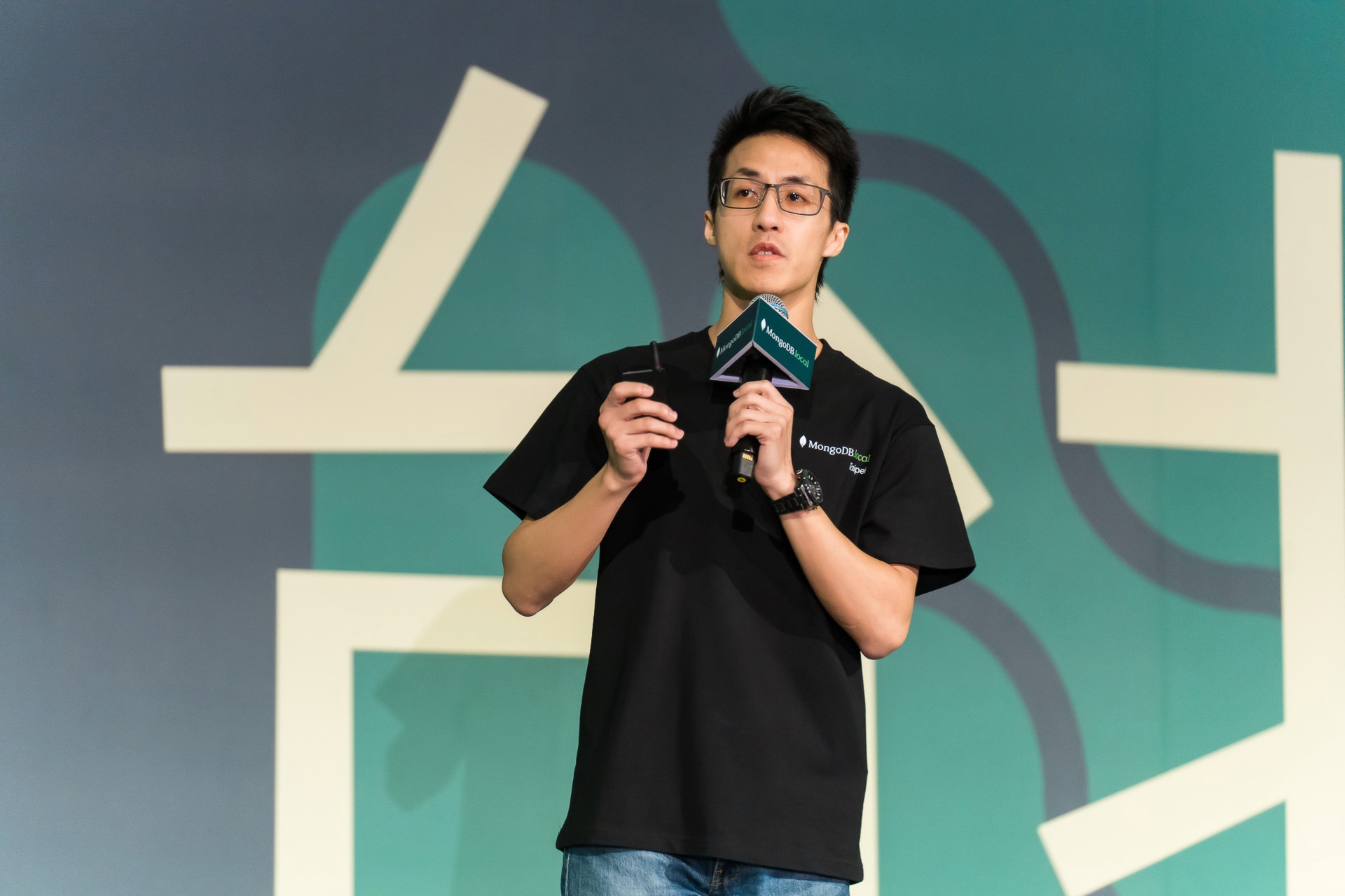 [雲端攝影]MongoDB.local 2025台北場-最專業的團隊完成每場完美活動攝影，拍的不只好更要快! #