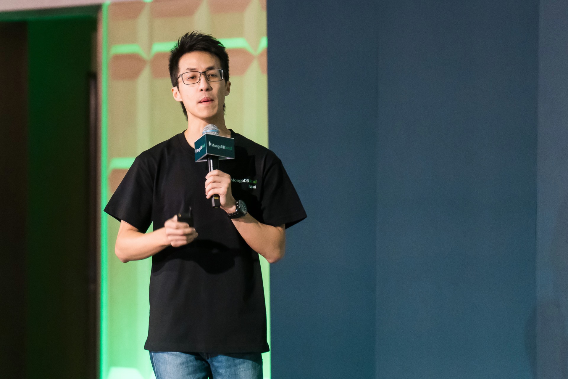 [雲端攝影]MongoDB.local 2025台北場-最專業的團隊完成每場完美活動攝影，拍的不只好更要快! #