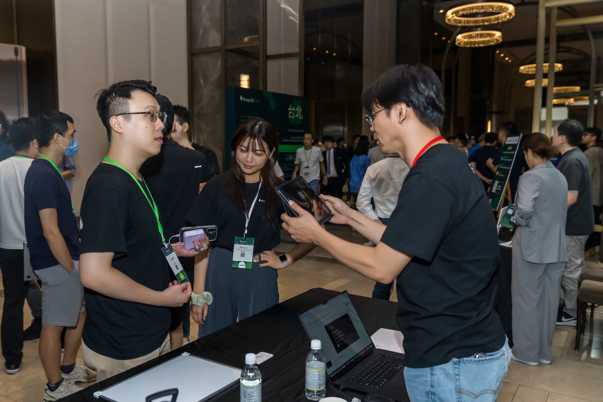 [雲端攝影]MongoDB.local 2025台北場-最專業的團隊完成每場完美活動攝影，拍的不只好更要快! #