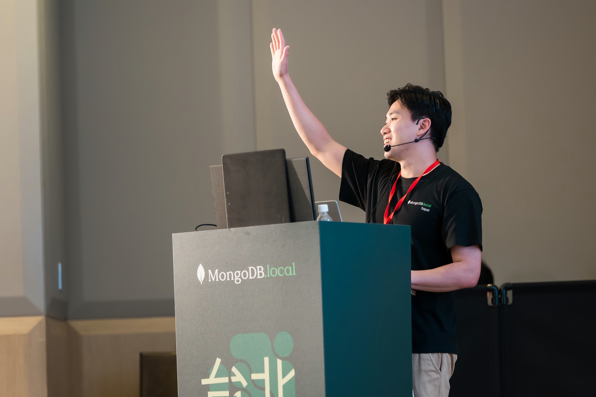 [雲端攝影]MongoDB.local 2025台北場-最專業的團隊完成每場完美活動攝影，拍的不只好更要快! #