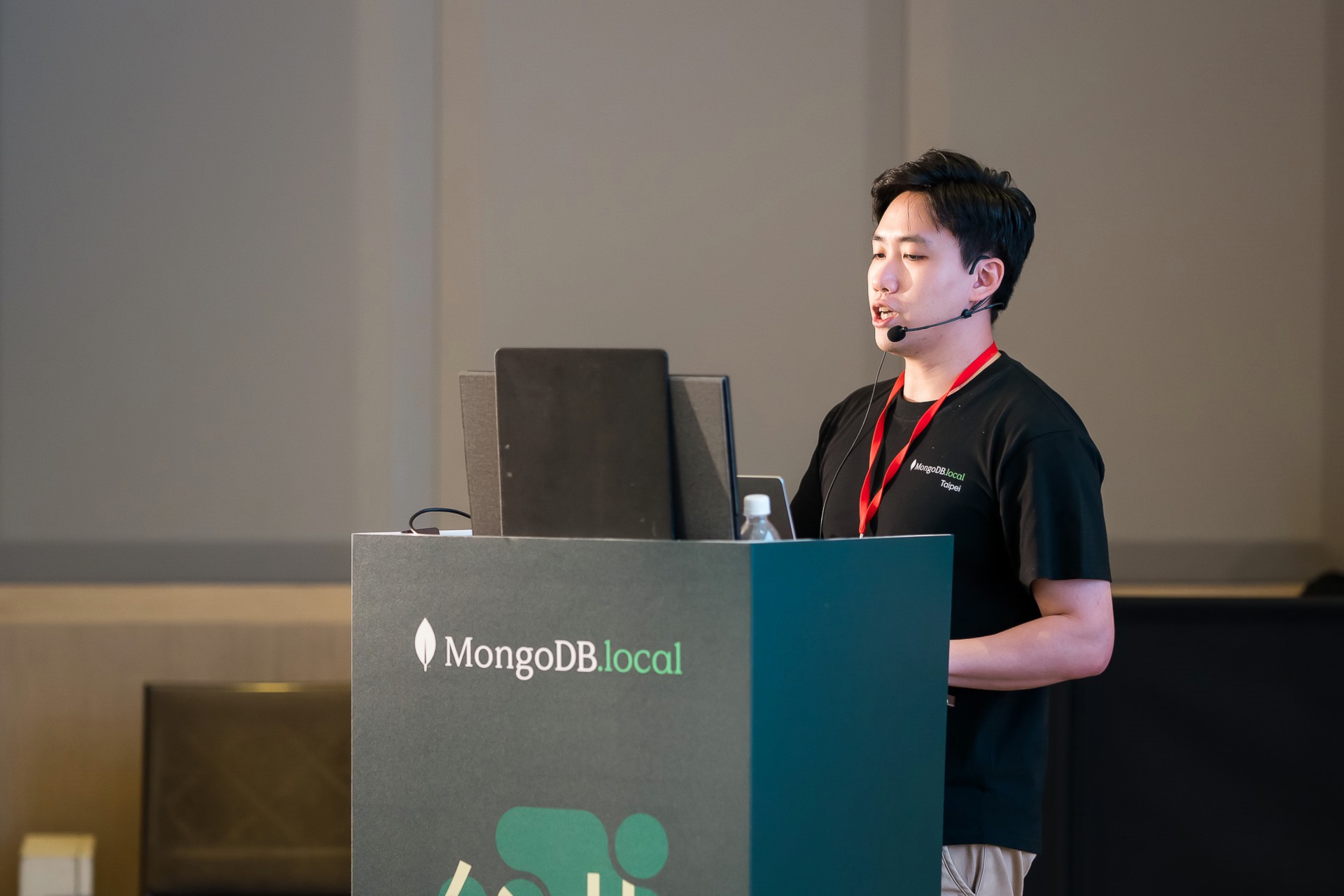 [雲端攝影]MongoDB.local 2025台北場-最專業的團隊完成每場完美活動攝影，拍的不只好更要快! #