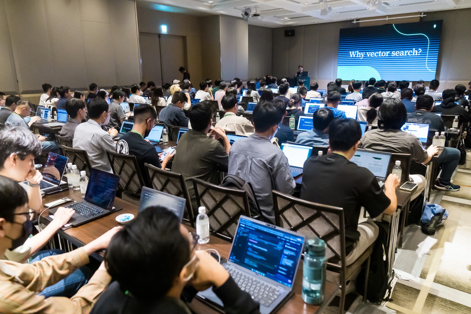 [雲端攝影]MongoDB.local 2025台北場-最專業的團隊完成每場完美活動攝影，拍的不只好更要快! #