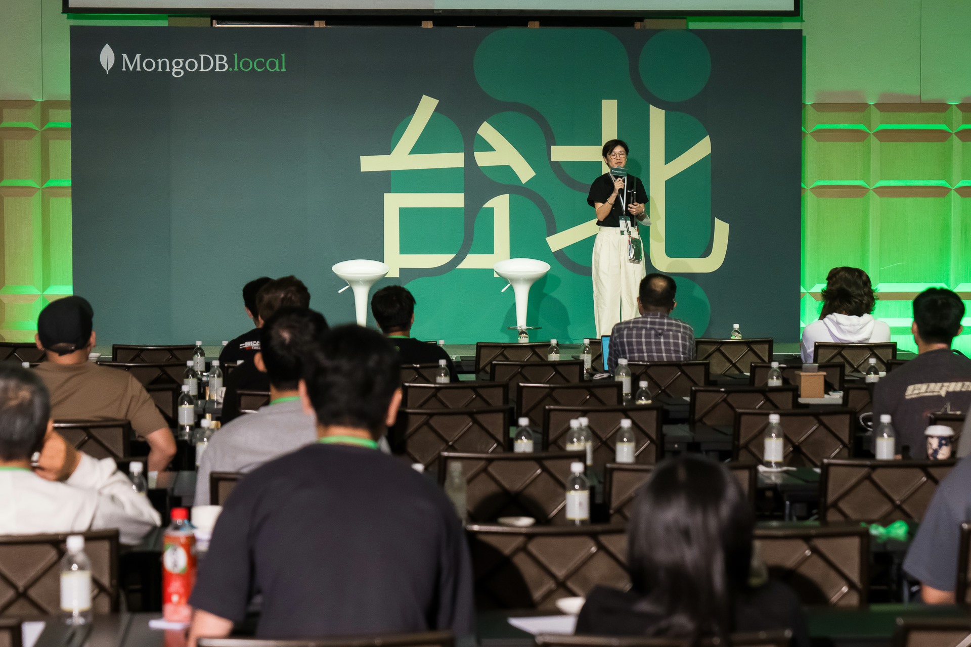 [雲端攝影]MongoDB.local 2025台北場-最專業的團隊完成每場完美活動攝影，拍的不只好更要快! #